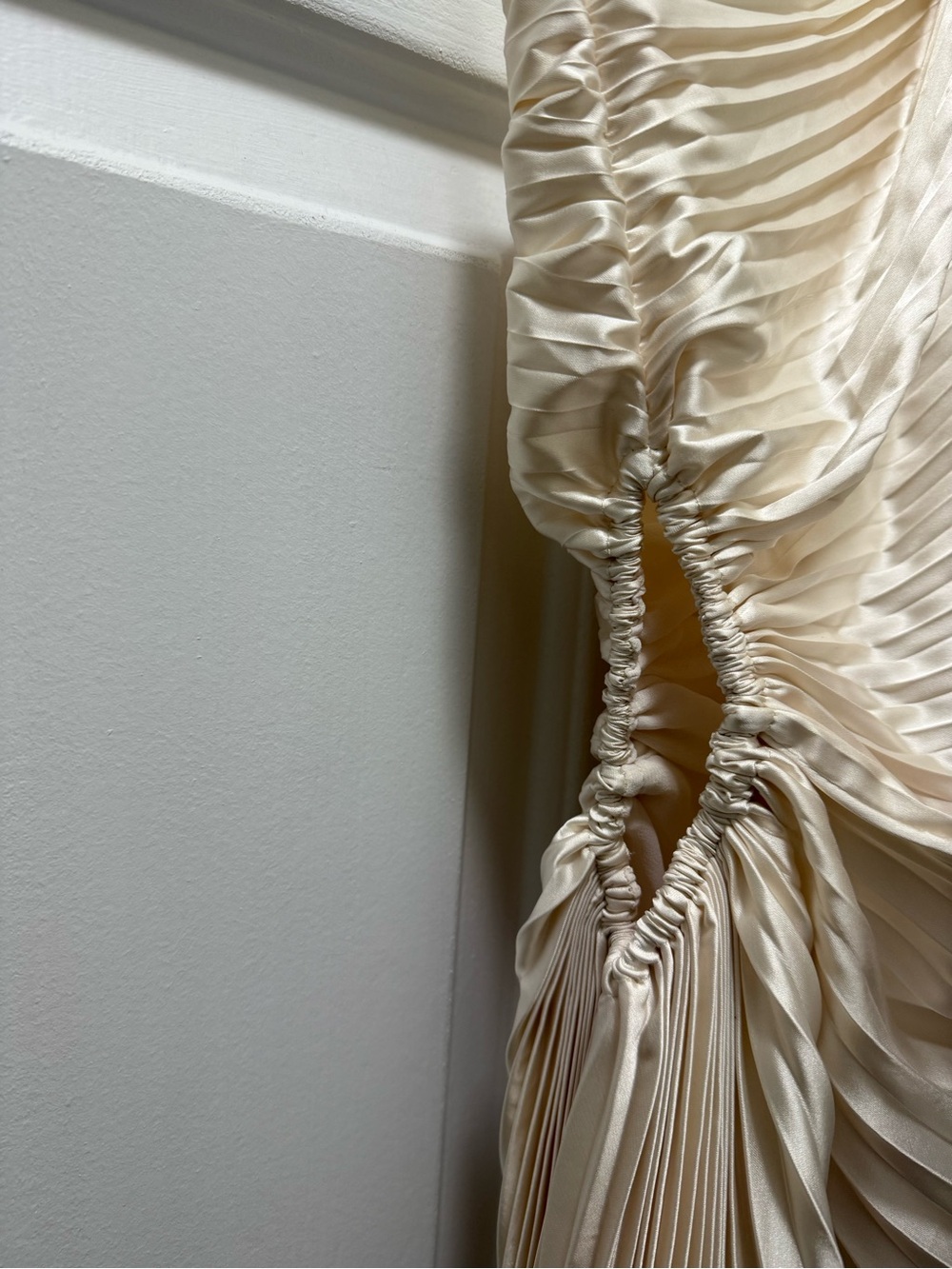 Dress Forum Los Angeles One-Shoulder Pearl Pleated Dress - Picture 6 of 10